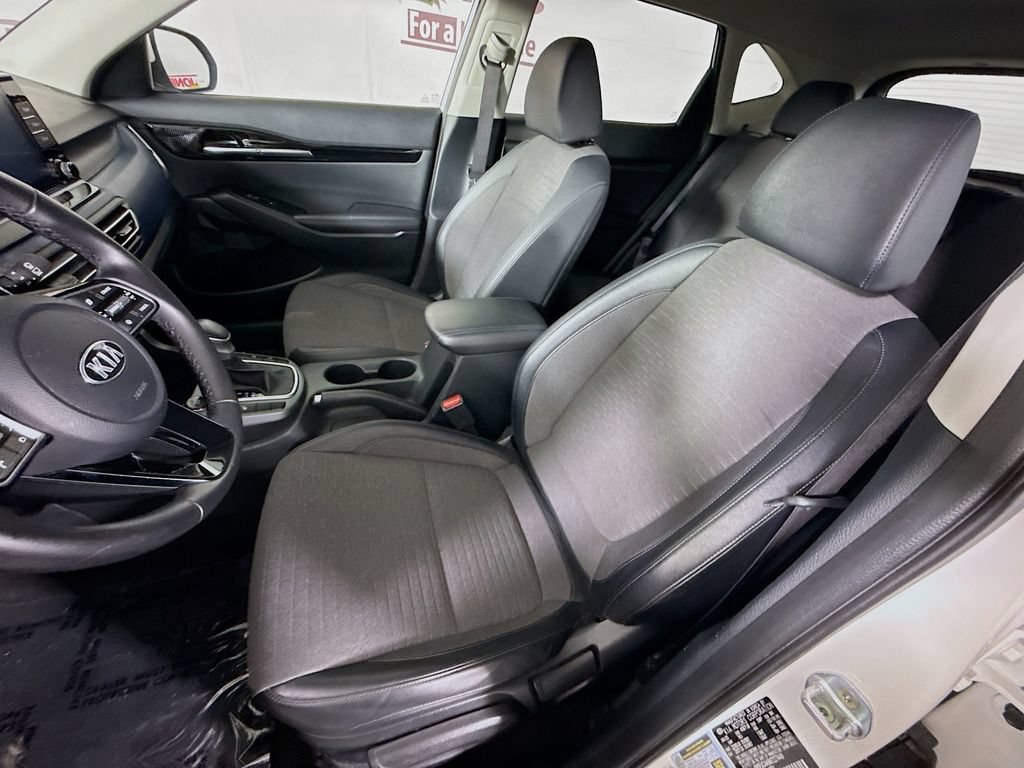 Used 2021 Kia Seltos S AWD/4WD image 24