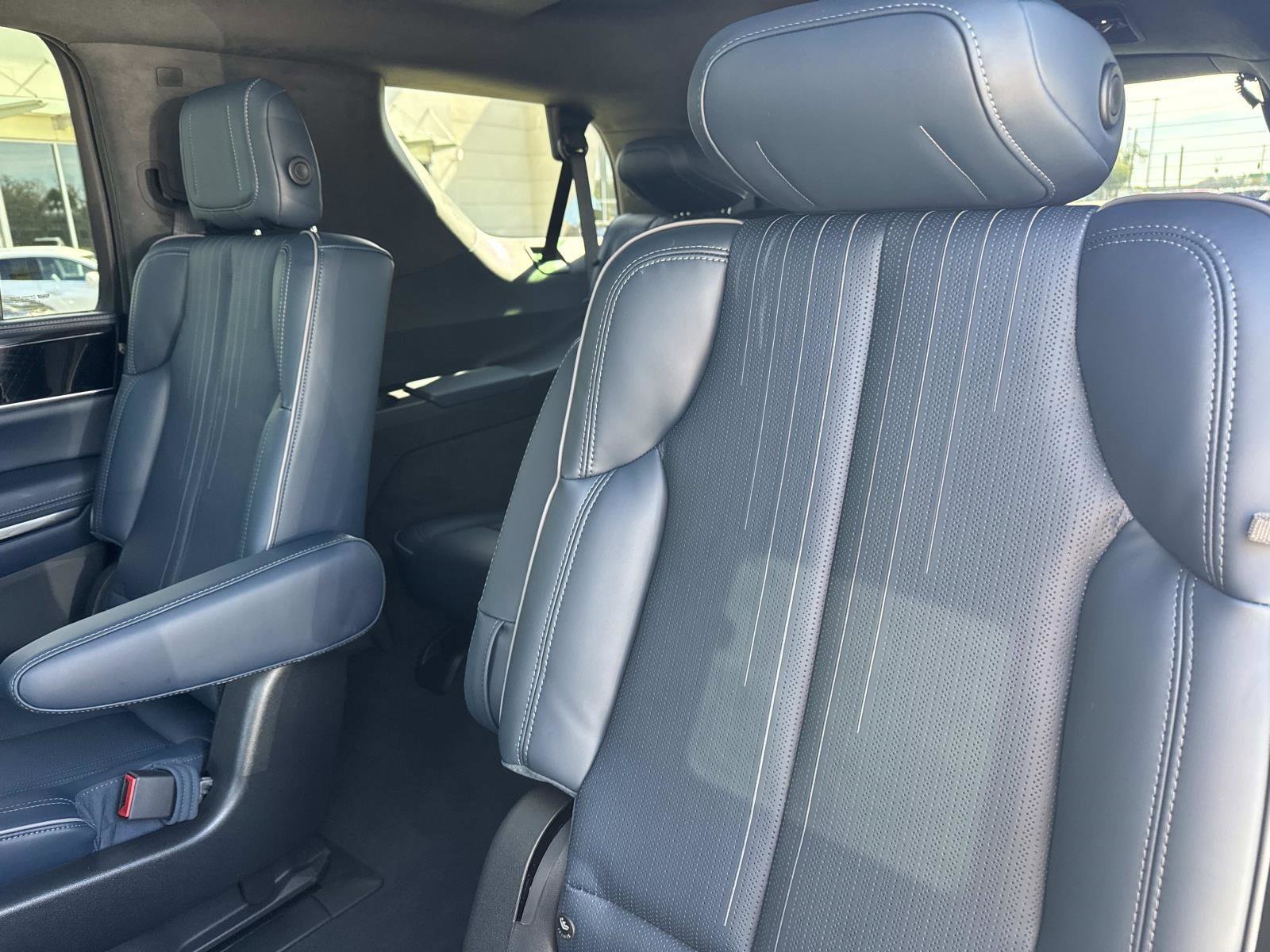 New 2026 Cadillac Escalade IQL Luxury w/ LPO, Floor Liner Package AWD/4WD image 15