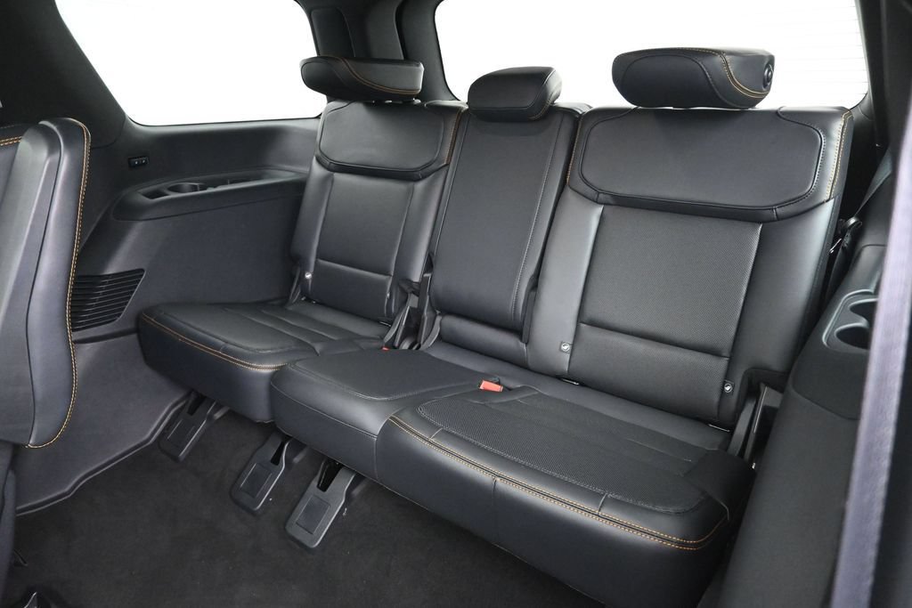 Used 2025 Ford Expedition Tremor AWD/4WD image 14