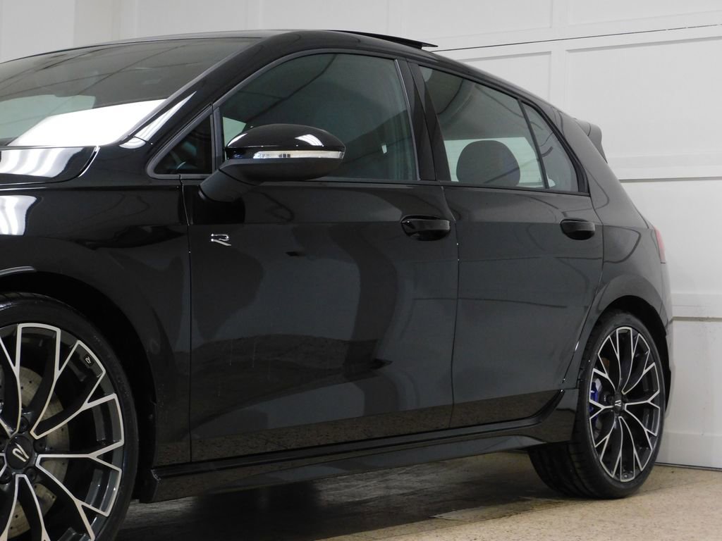 Used 2026 Volkswagen Golf image 21