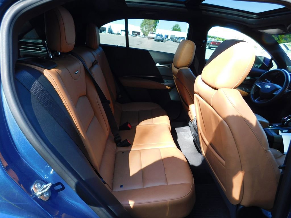 Used 2024 Cadillac XT4 Sport FWD image 5