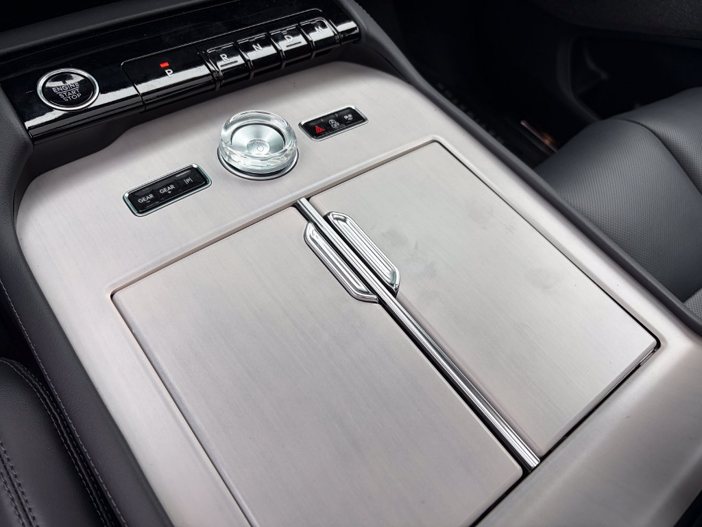 New 2027 Lincoln Navigator Reserve w/ Jet Appearance Package AWD/4WD image 44