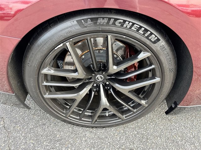 Used 2010 Nissan GT-R Premium image 14