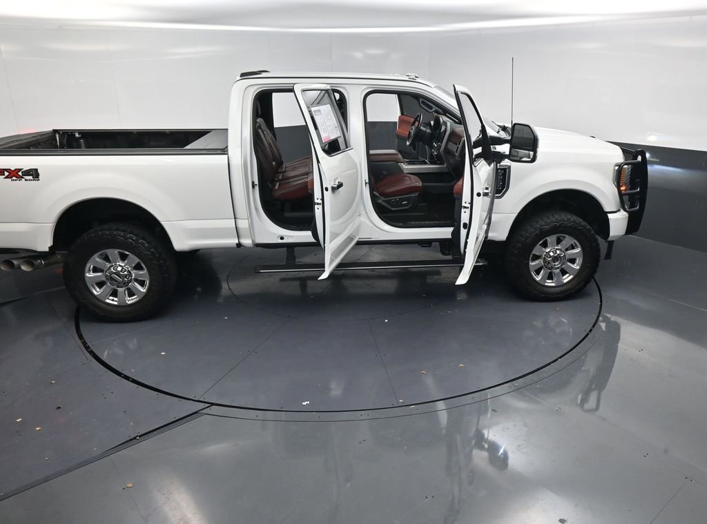 Used 2022 Ford F250 Platinum w/ FX4 Off-Road Package image 25