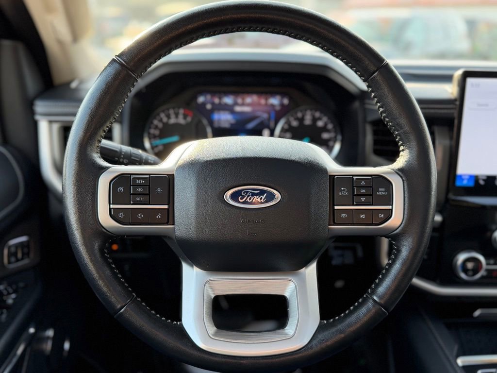 Used 2024 Ford Expedition Max XLT AWD/4WD image 13