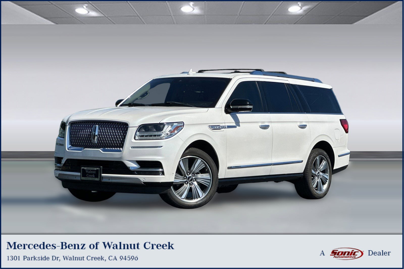 Used 2018 Lincoln Navigator L Reserve w/ Technology Package image 1