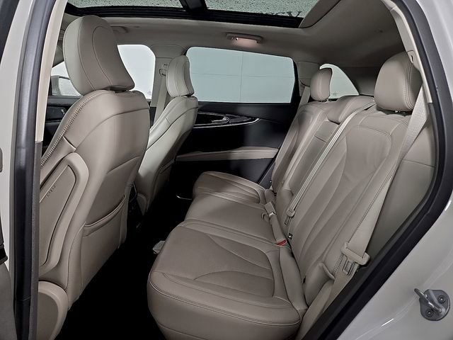 Used 2022 Lincoln Nautilus Reserve w/ Equipment Group 201A AWD/4WD image 11