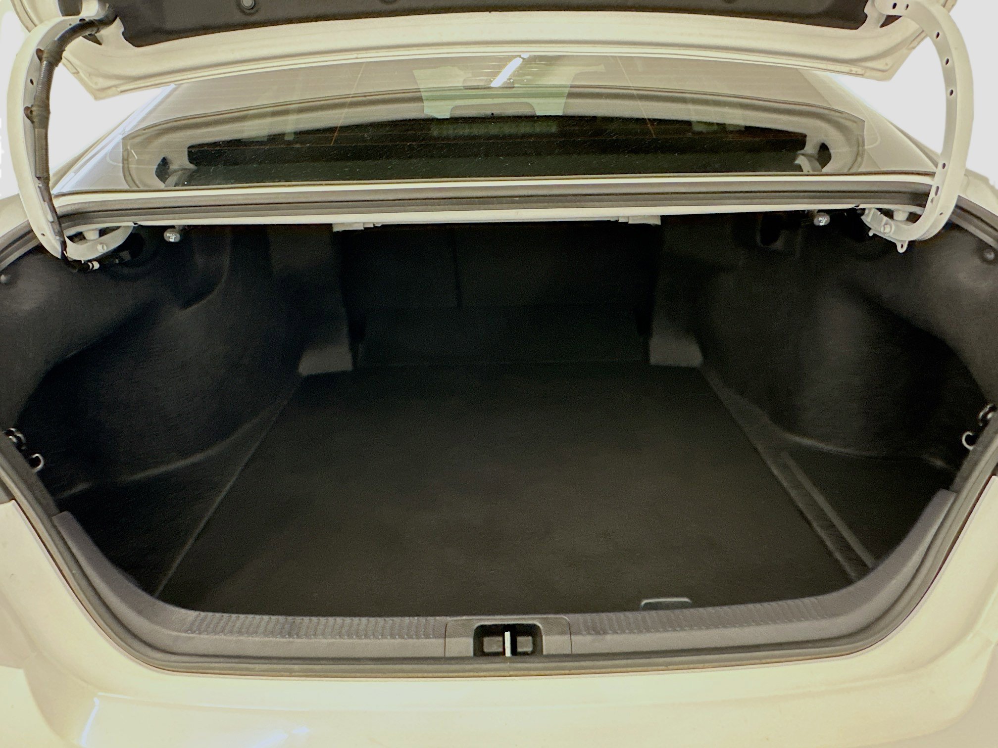 Used 2025 Toyota Camry SE FWD image 30