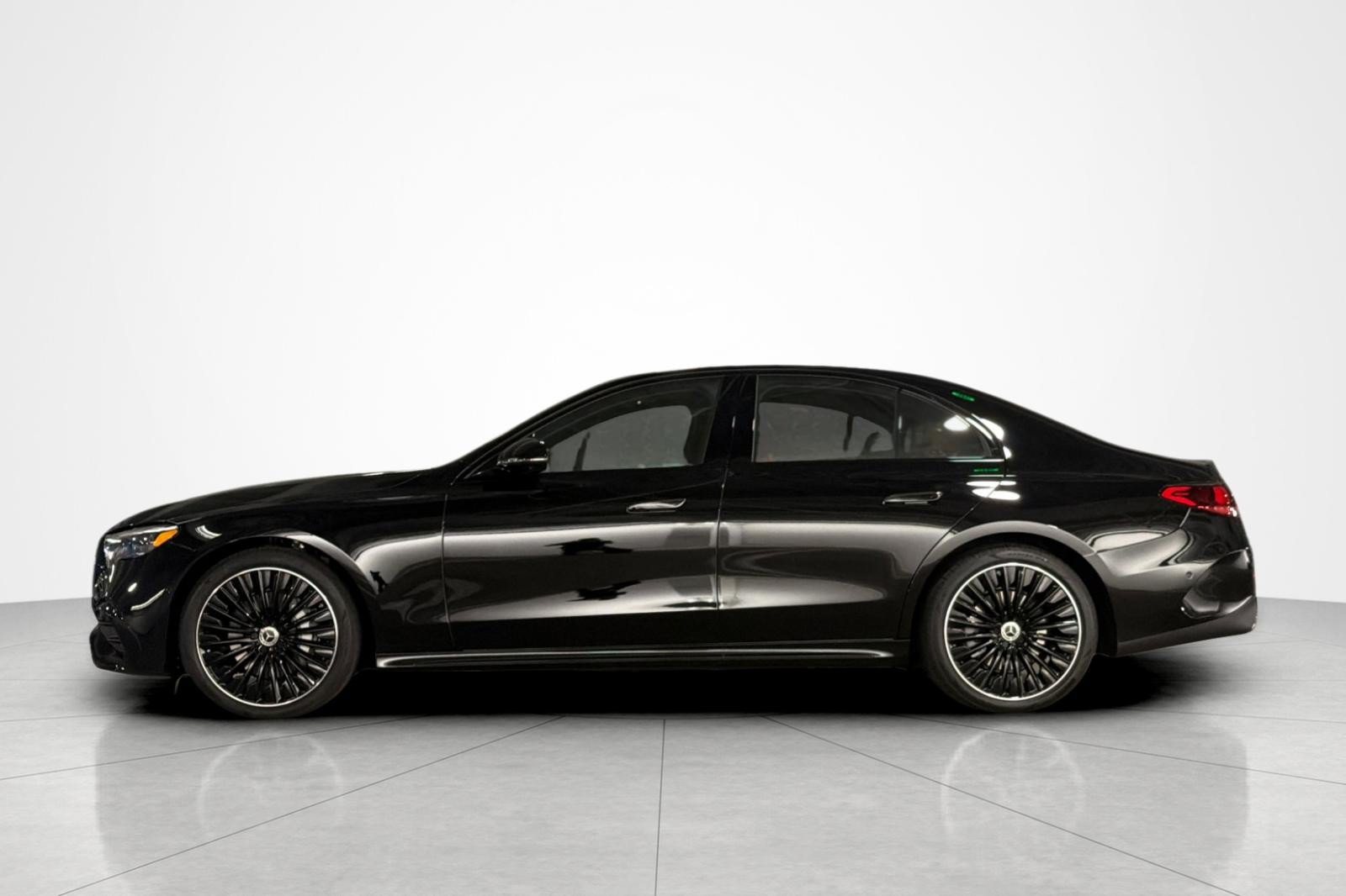 New 2027 Mercedes-Benz E 350 Sedan image 2