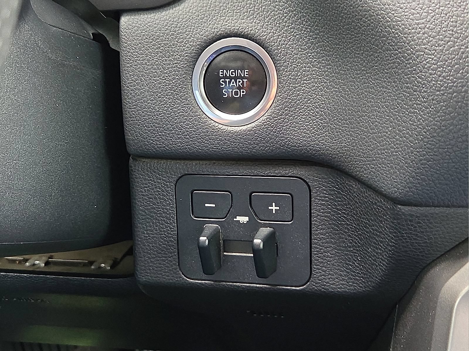Used 2023 Toyota Tundra Limited AWD/4WD image 22