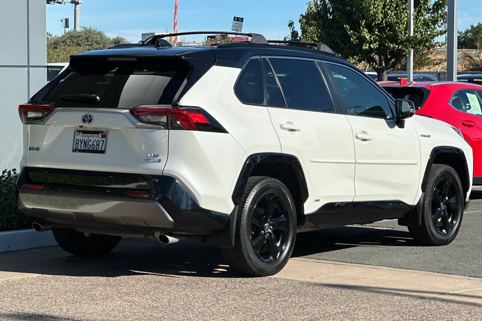 Used 2021 Toyota RAV4 XSE AWD/4WD image 4