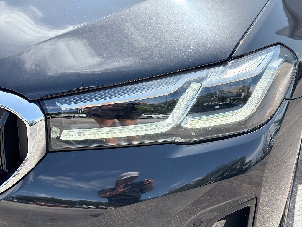 Used 2023 BMW 530i w/ Premium Package RWD image 9