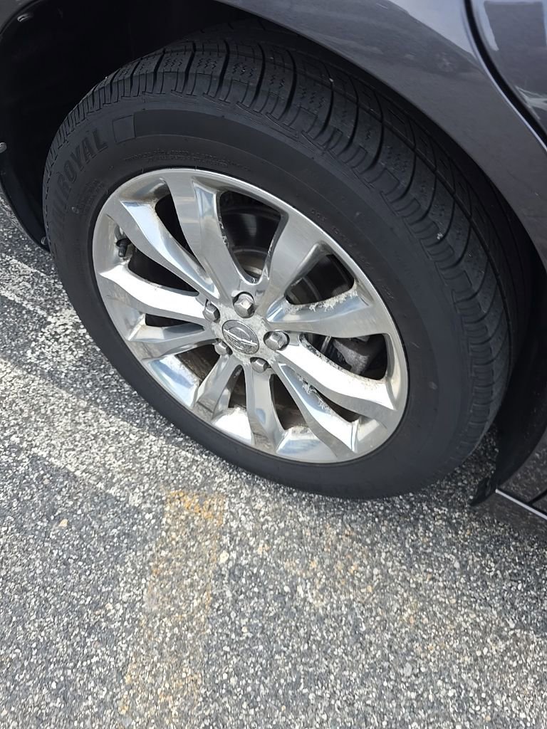 Used 2016 Chrysler 300 C AWD/4WD image 10