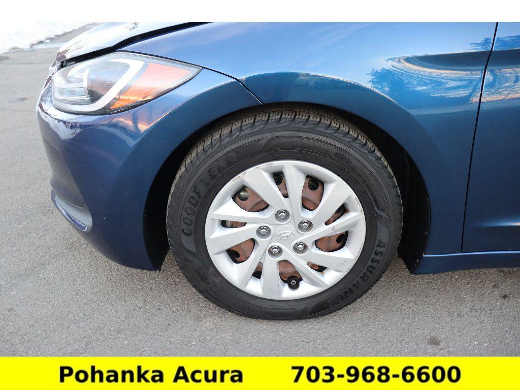 Used 2017 Hyundai Elantra SE image 27