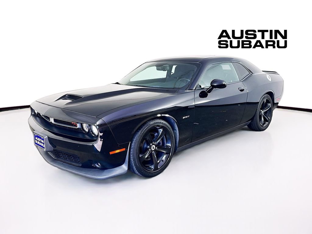Used 2019 Dodge Challenger R/T w/ Driver Convenience Group image 3