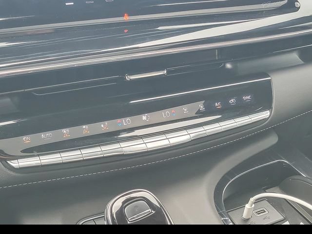 Certified 2024 Cadillac Escalade Sport AWD/4WD image 17