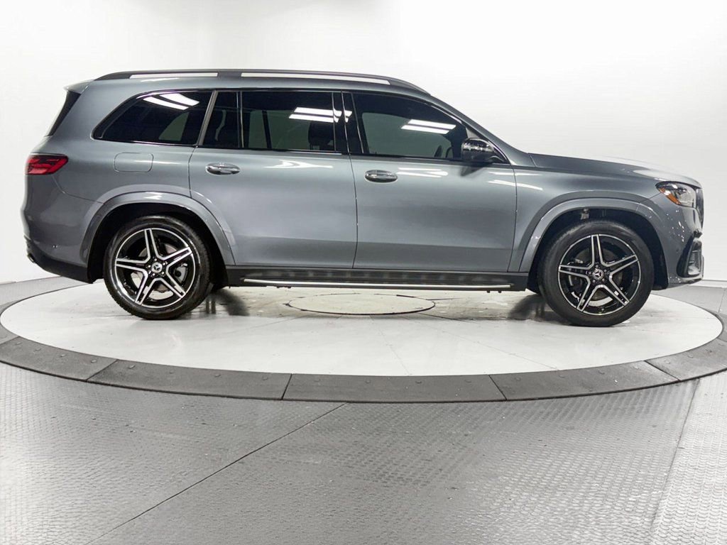 Used 2024 Mercedes-Benz GLS 450 4MATIC image 36