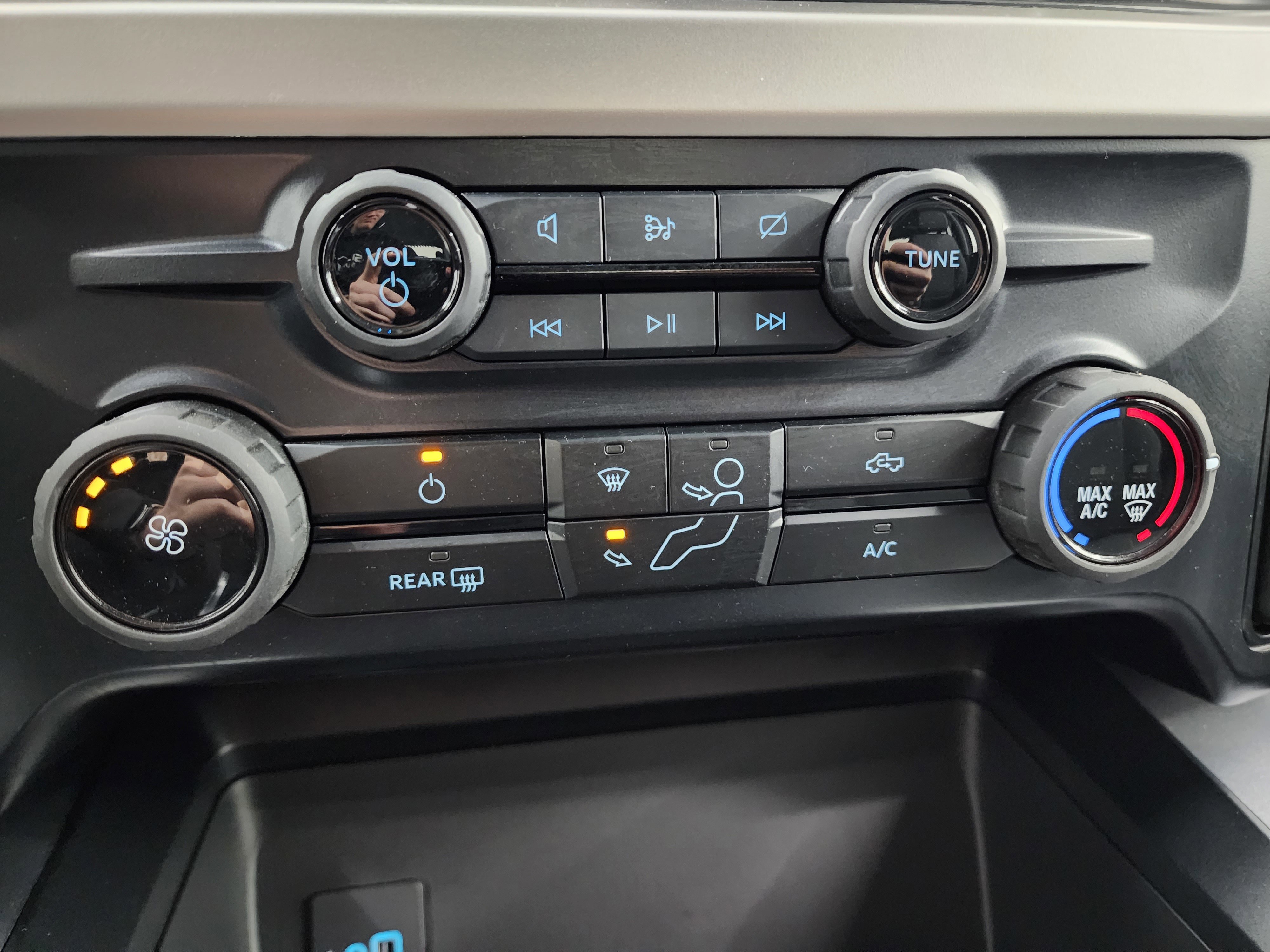 Used 2024 Ford F350 XLT w/ Tremor Off-Road Package image 42