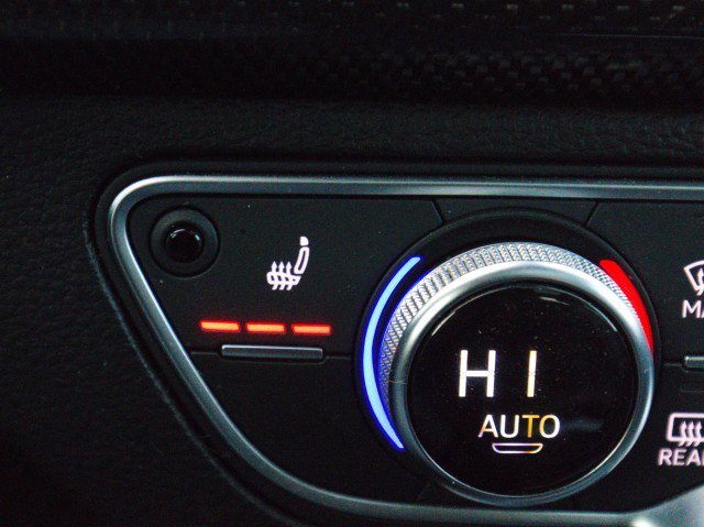 Used 2018 Audi SQ5 Prestige w/ Prestige Package image 28