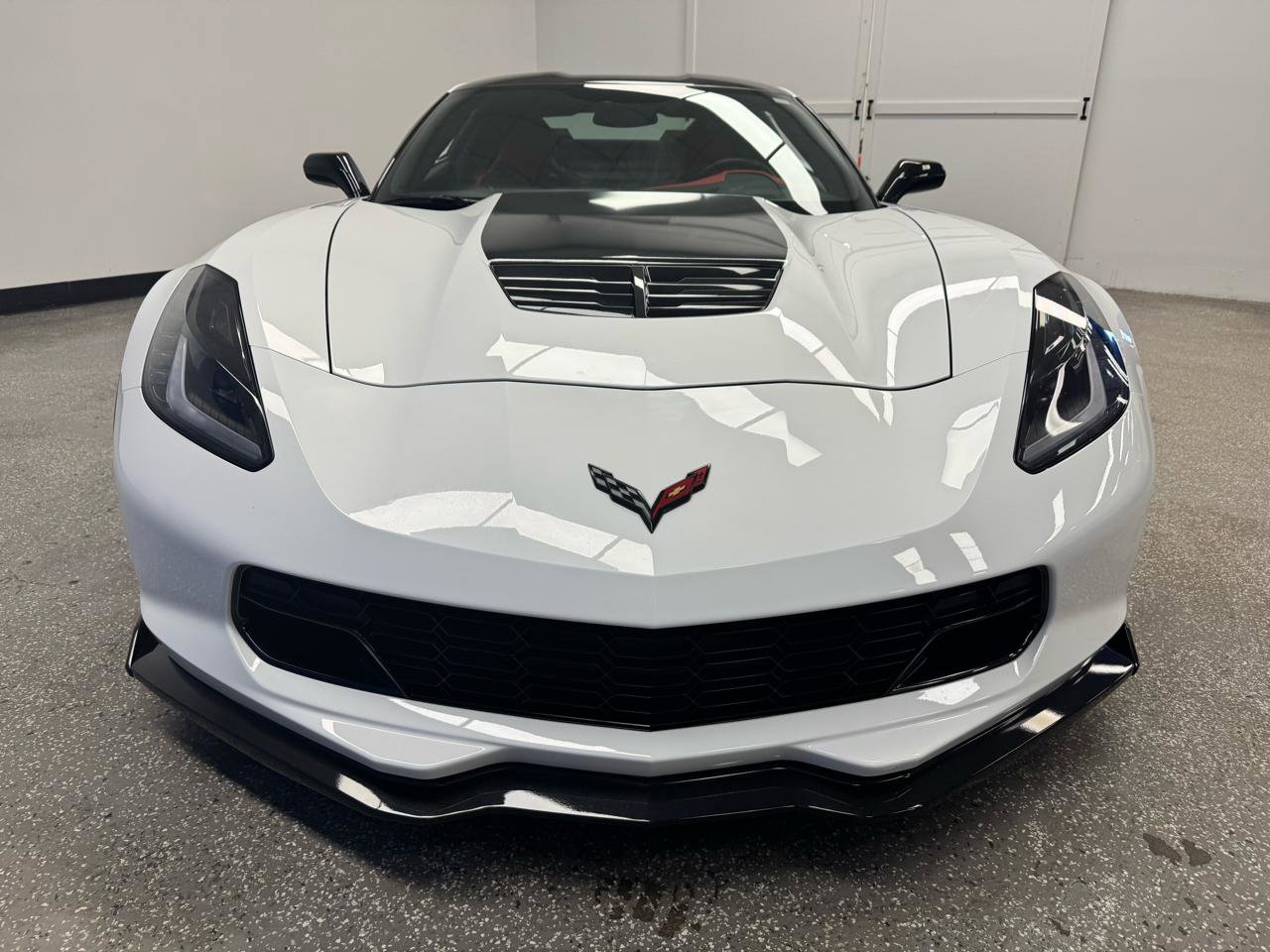 Used 2015 Chevrolet Corvette Z06 w/ 3LZ Preferred Equipment Group image 33