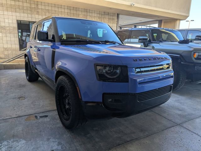 Used 2023 Land Rover Defender 110 image 6