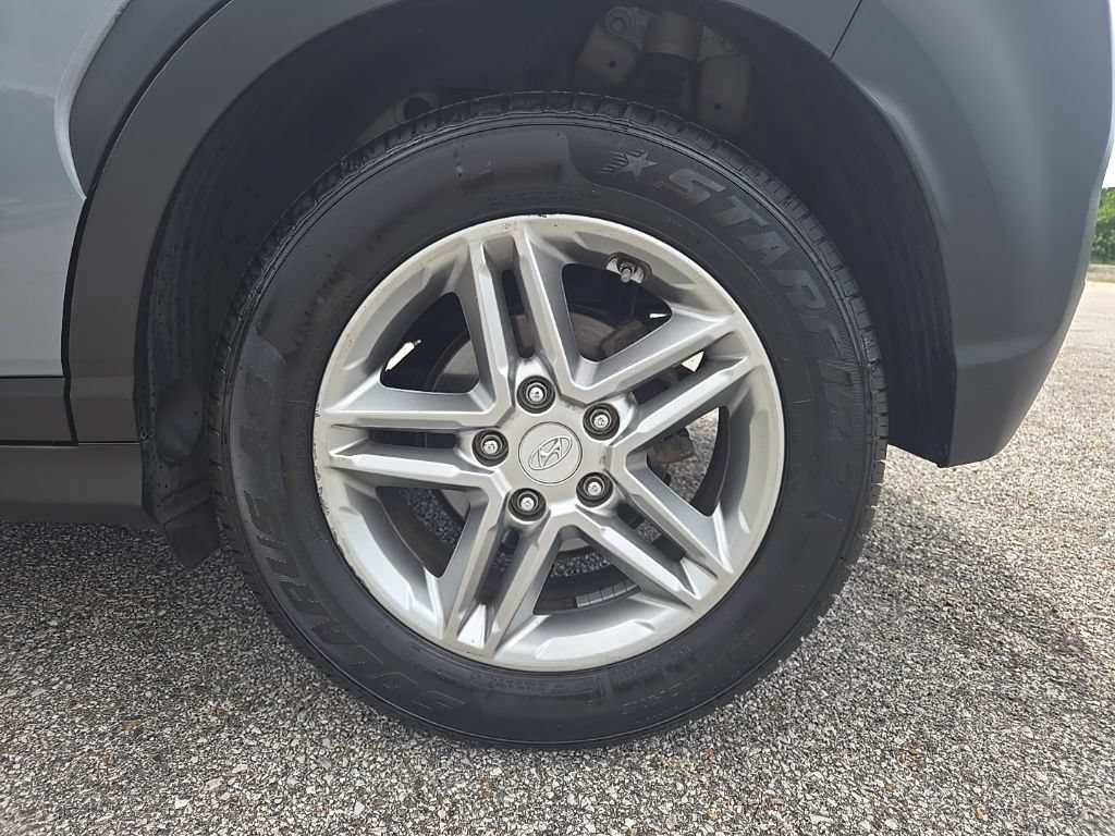 Used 2020 Hyundai Kona SE FWD image 25