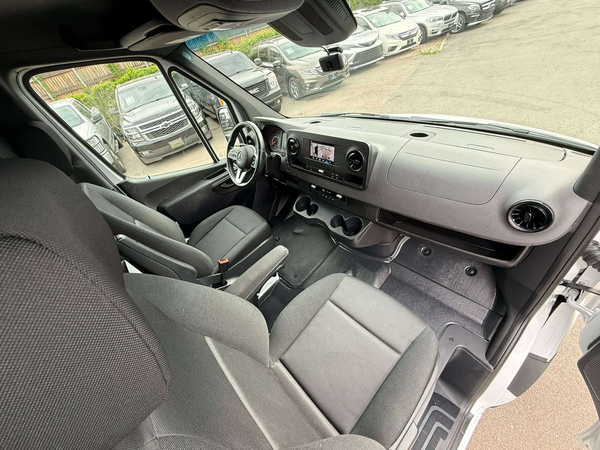 Used 2022 Mercedes-Benz Sprinter 1500 image 31