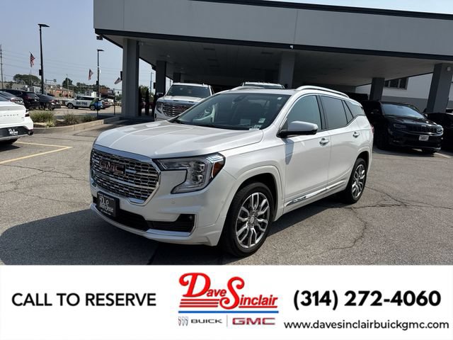 Used 2024 GMC Terrain Denali w/ Denali Premium Package AWD/4WD image 1
