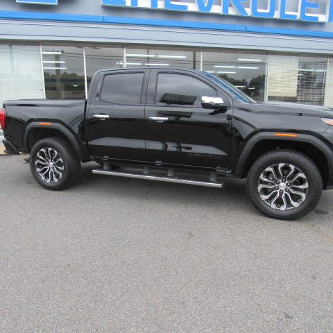 Used 2025 GMC Canyon Denali AWD/4WD image 2