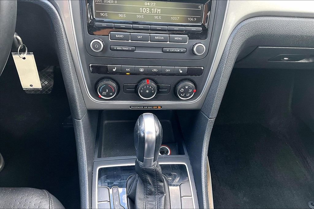 Used 2015 Volkswagen Passat 1.8T image 24