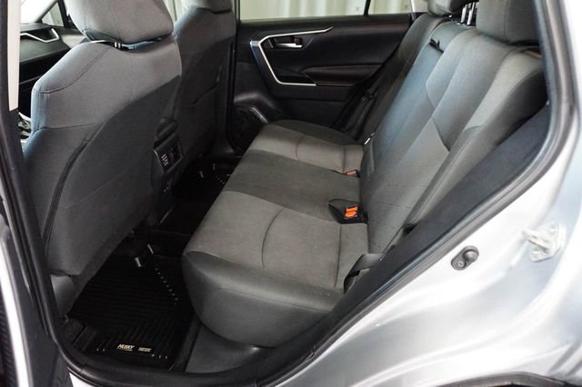 Used 2019 Toyota RAV4 XLE w/ Convenience Package image 10