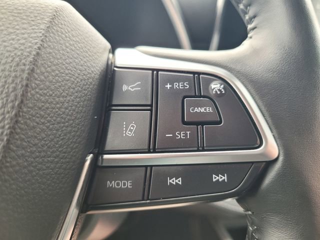 Used 2021 Toyota Highlander XLE image 26