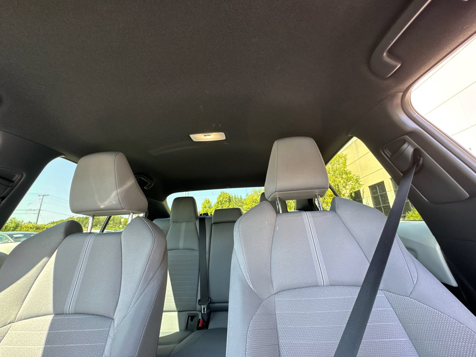 Used 2025 Toyota Corolla SE w/ Convenience Package FWD image 30