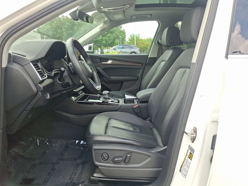 Used 2021 Audi Q5 2.0T Premium Plus w/ Premium Plus Package AWD/4WD image 14