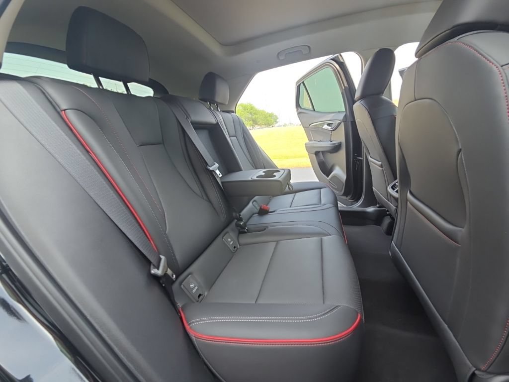 Used 2023 Buick Envision Essence w/ Sport Touring Package AWD/4WD image 24