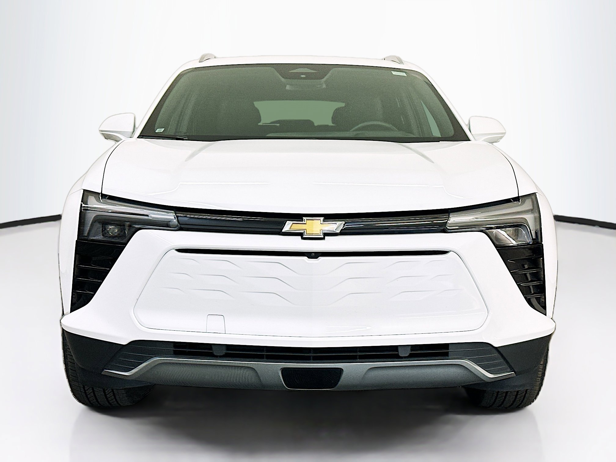 Used 2024 Chevrolet Blazer EV LT AWD/4WD image 2