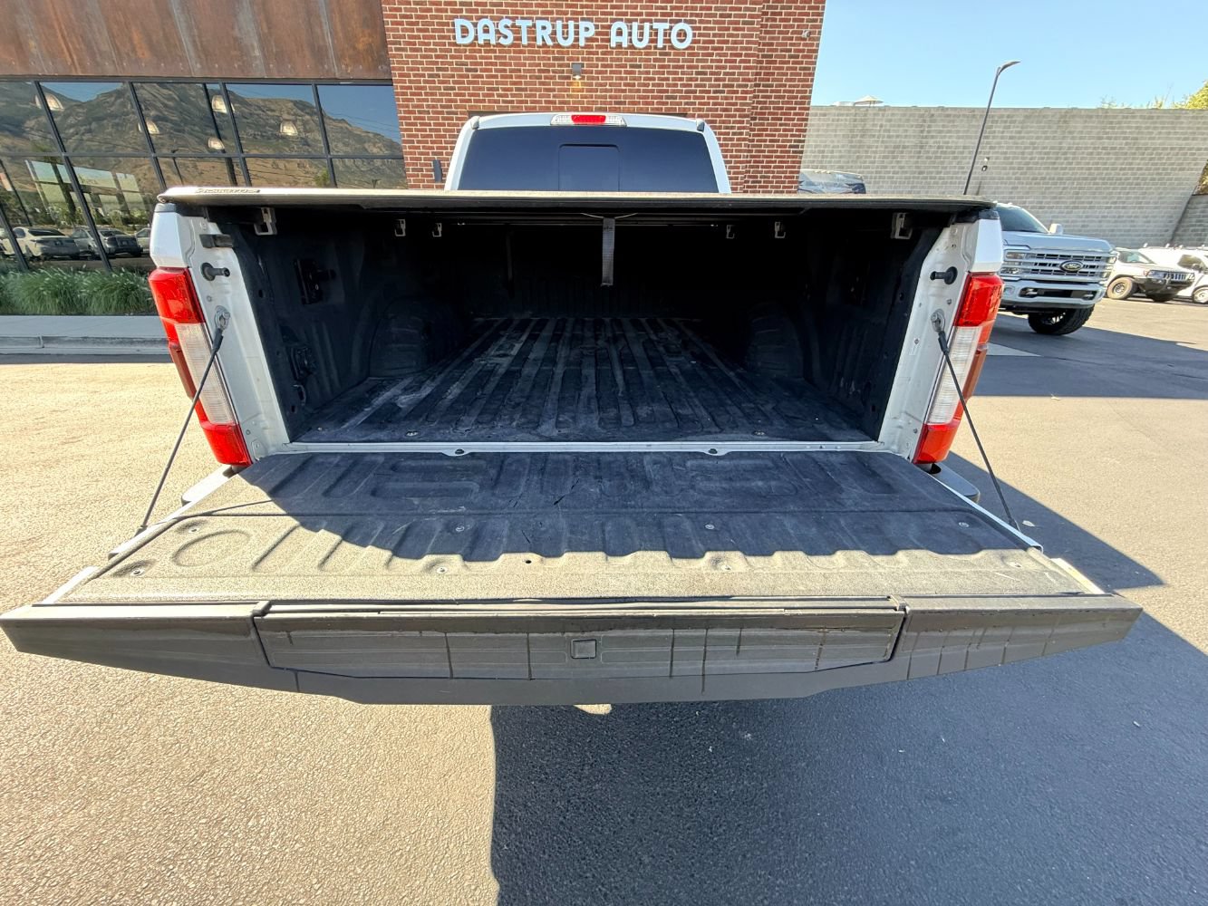 Used 2019 Ford F350 Platinum AWD/4WD image 9