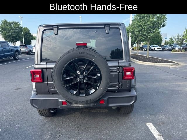 Used 2025 Jeep Wrangler Unlimited Sahara AWD/4WD image 5