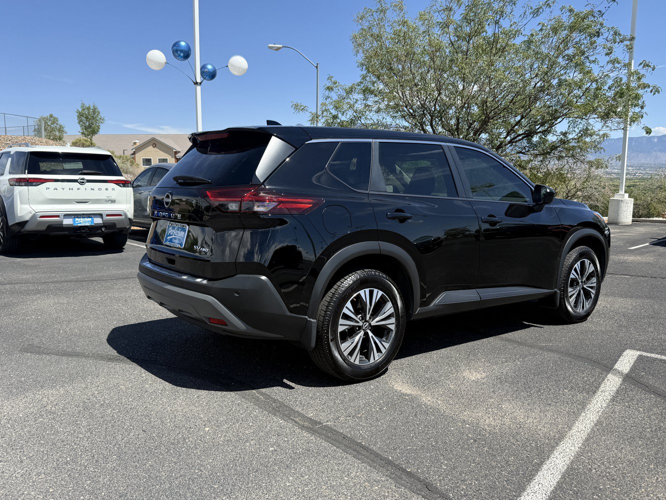 Used 2023 Nissan Rogue SV AWD/4WD image 5