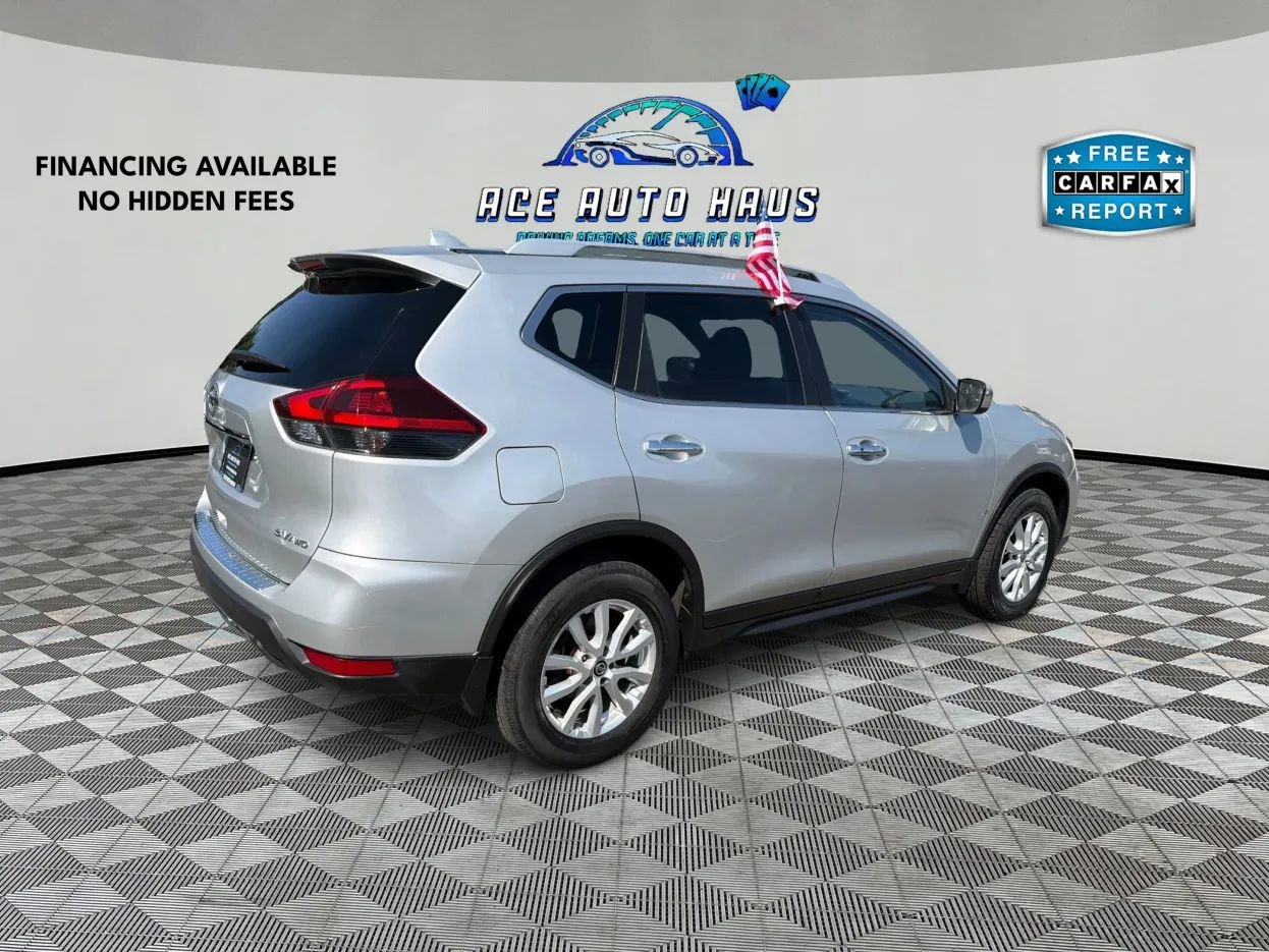 Used 2018 Nissan Rogue SV AWD/4WD image 7