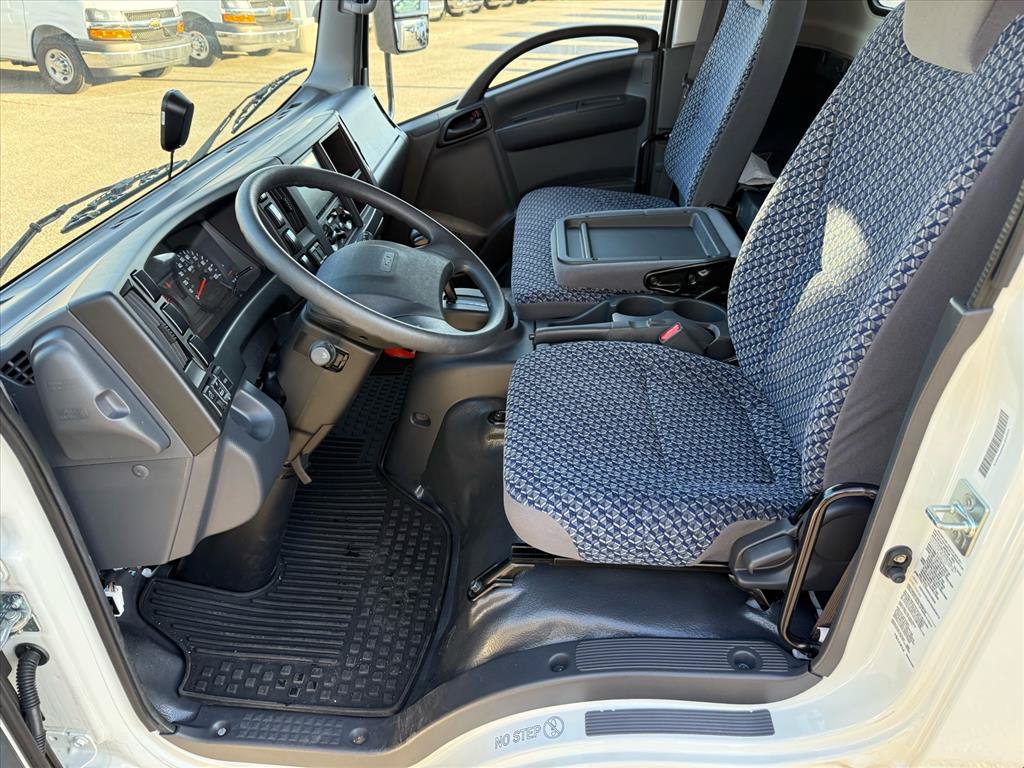 Used 2024 Chevrolet Low Cab Forward RWD image 16