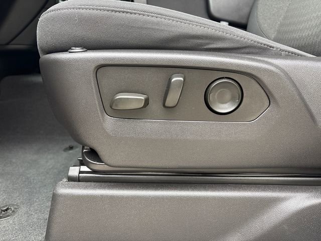 Used 2024 Chevrolet Silverado 1500 Custom AWD/4WD image 38