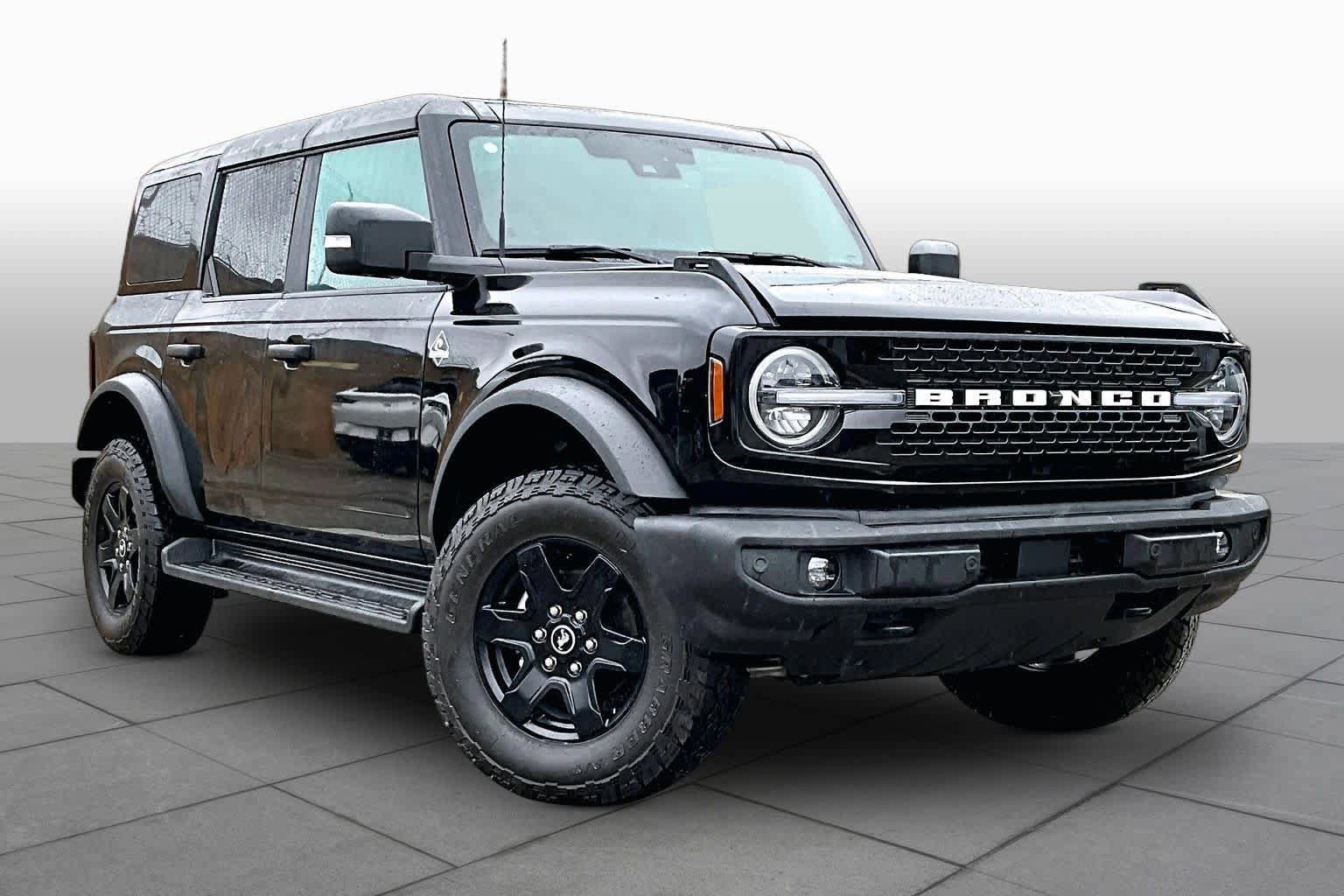 Used 2025 Ford Bronco Outer Banks image 3