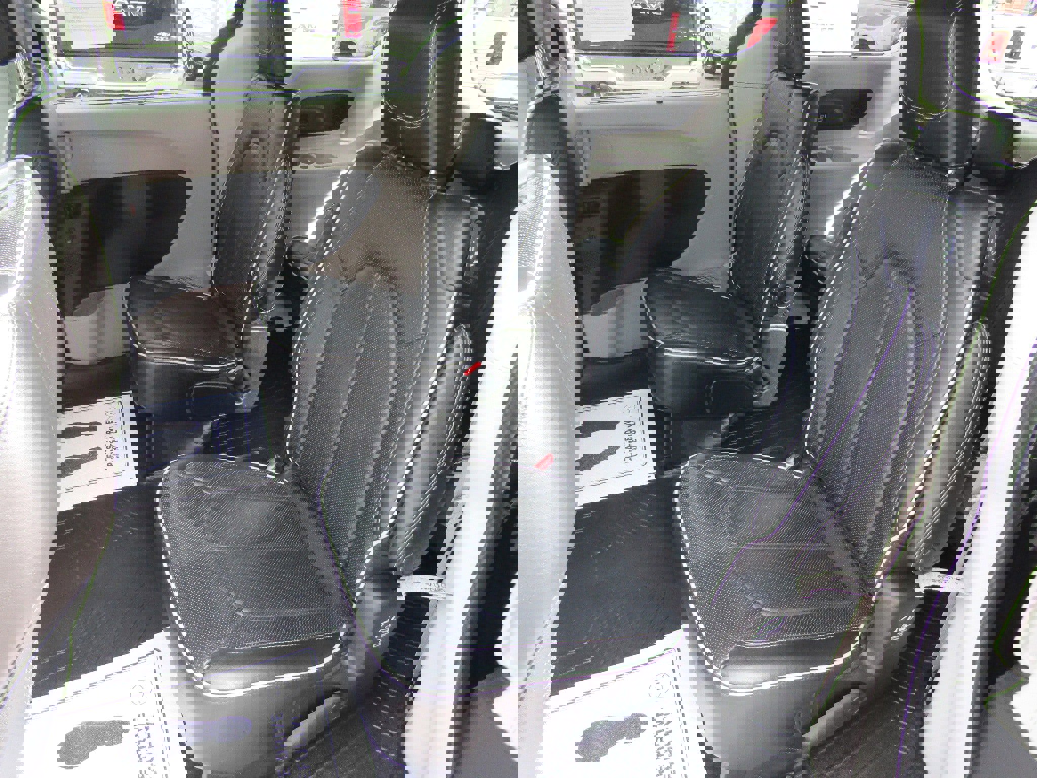 Used 2023 Chrysler Pacifica Limited image 14