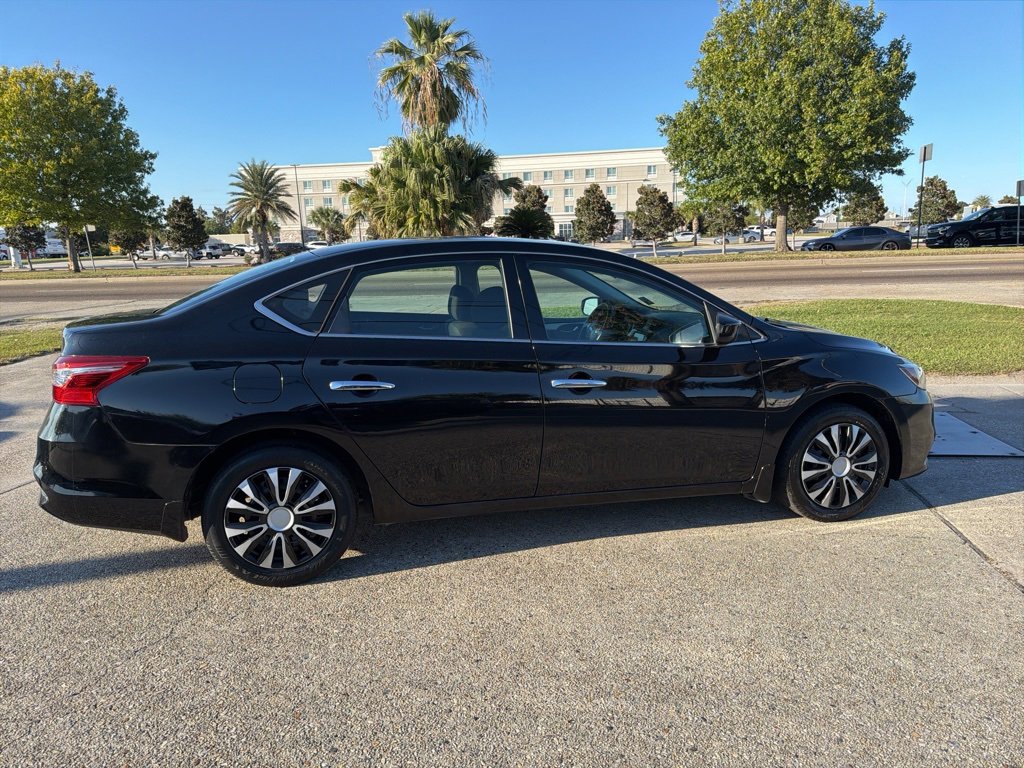 Used 2019 Nissan Sentra S image 3