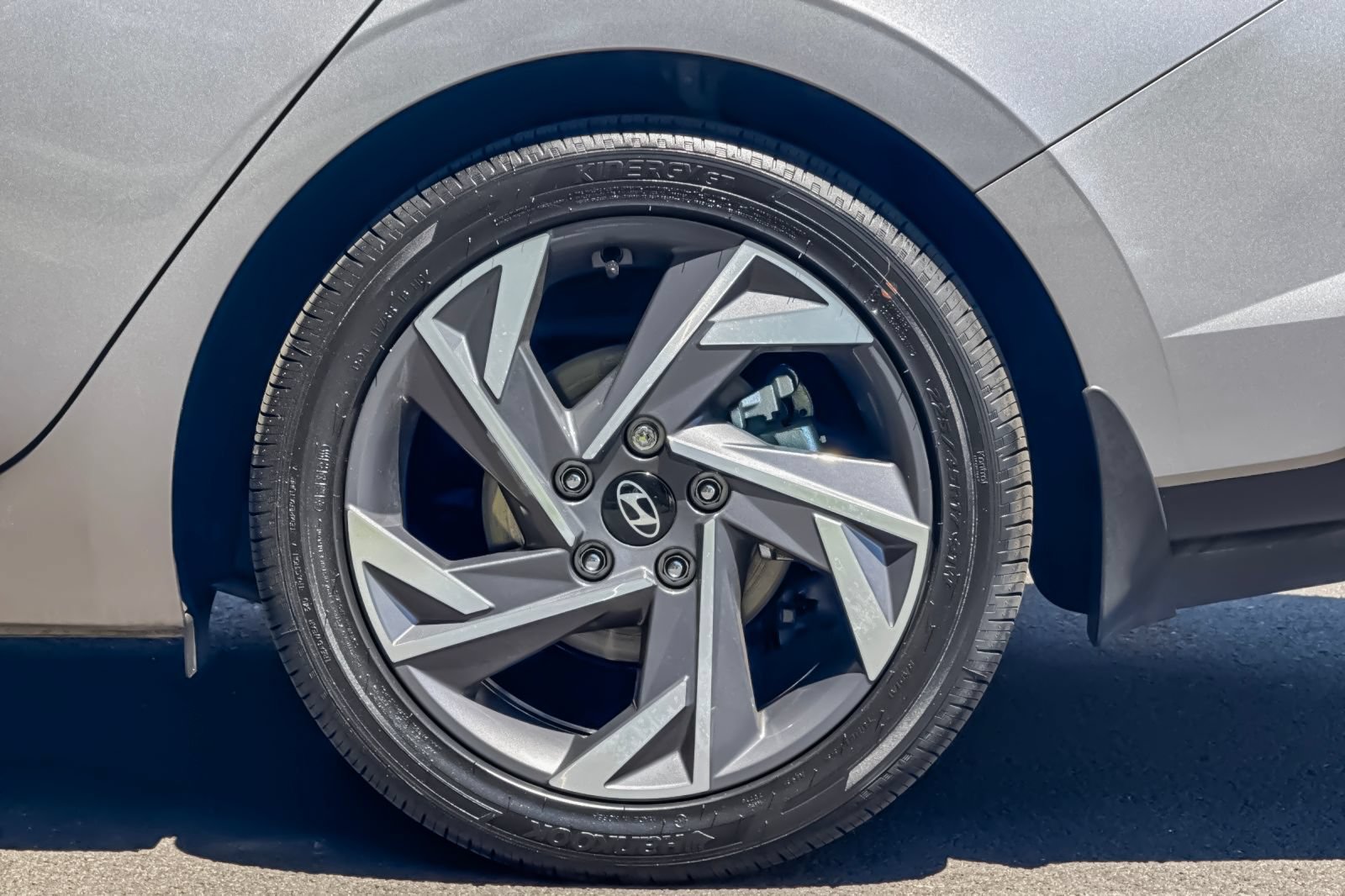 Used 2025 Hyundai Elantra Limited FWD image 37