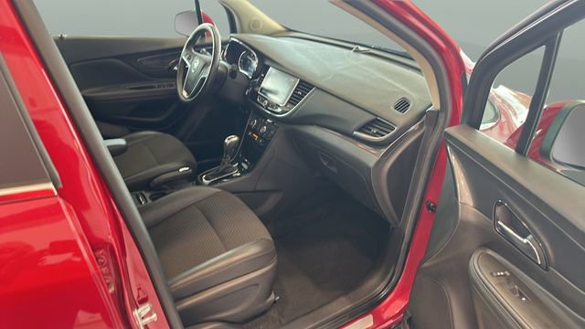 Used 2020 Buick Encore Preferred w/ Safety Package FWD image 17