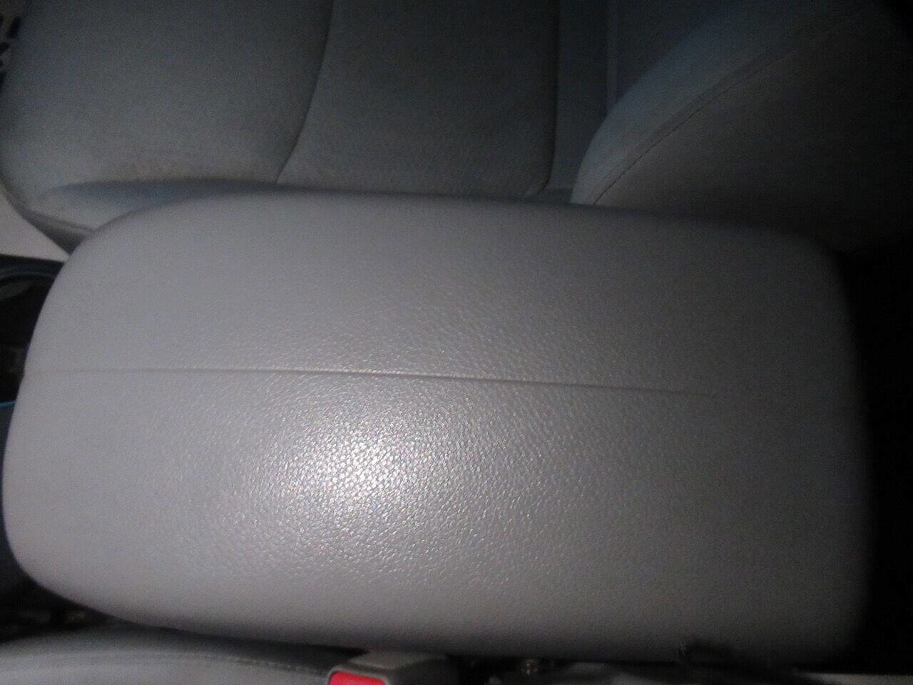 Used 2013 Kia Sorento LX image 34