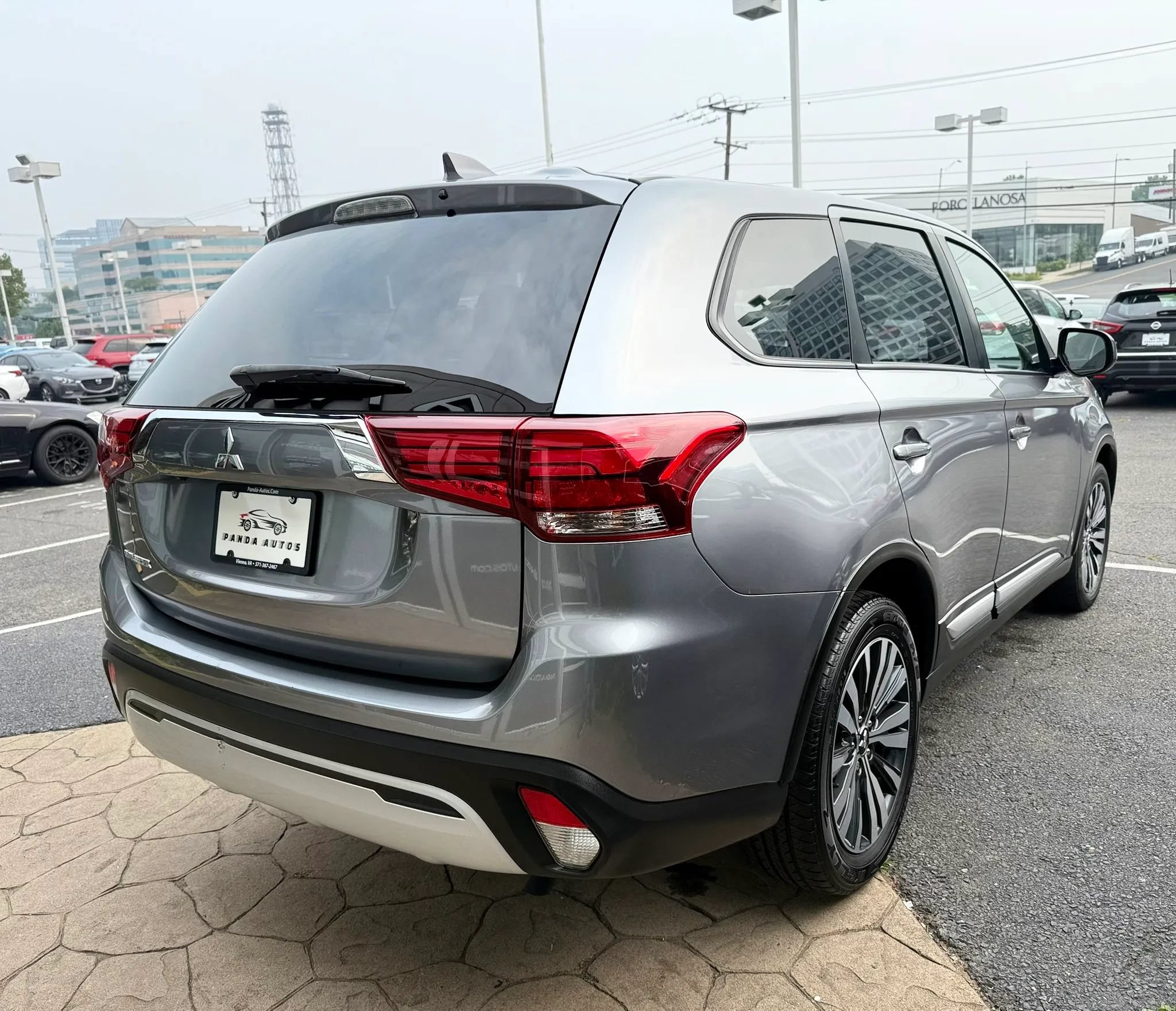 Used 2020 Mitsubishi Outlander ES FWD image 7