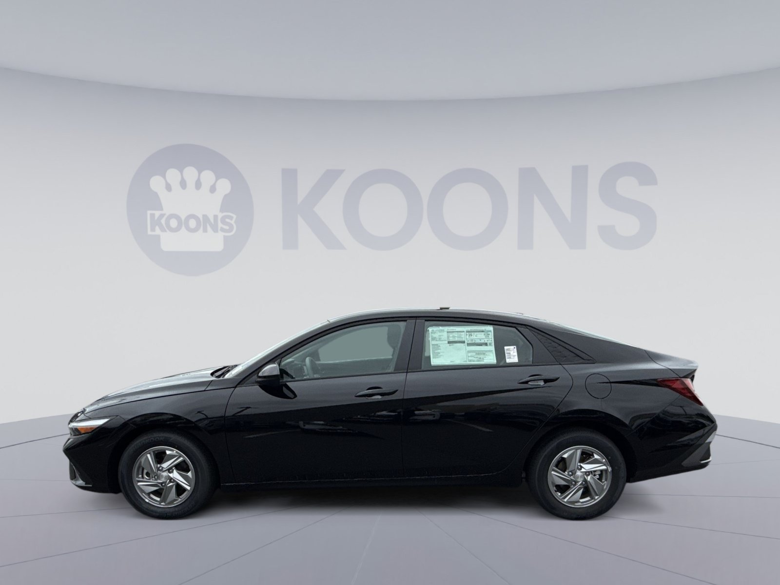 New 2026 Hyundai Elantra SE FWD image 2